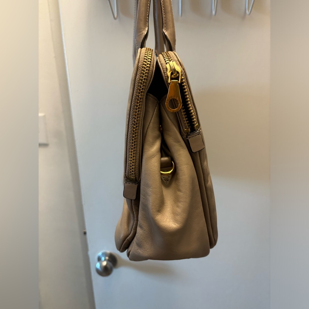 Marc by Marc Jacobs Taupe/Gold Hardware Bag *MINT CONDITION - Picture 5 of 15